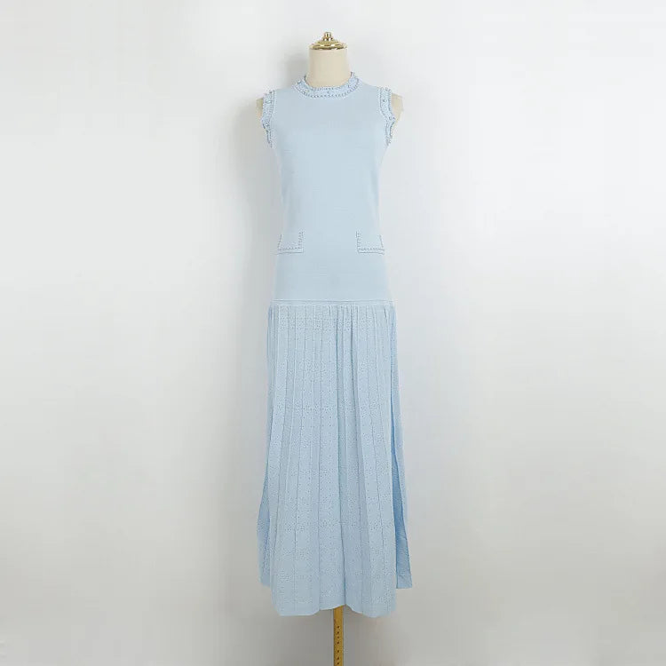 Elegant Knitted Pleated Maxi Dress
