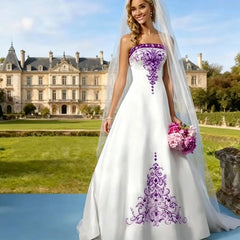 Elegant Embroidery White And Purple Wedding Dress Sweep Train A-Line Satin Strapless Bride Gowns Customized Robes De mariée