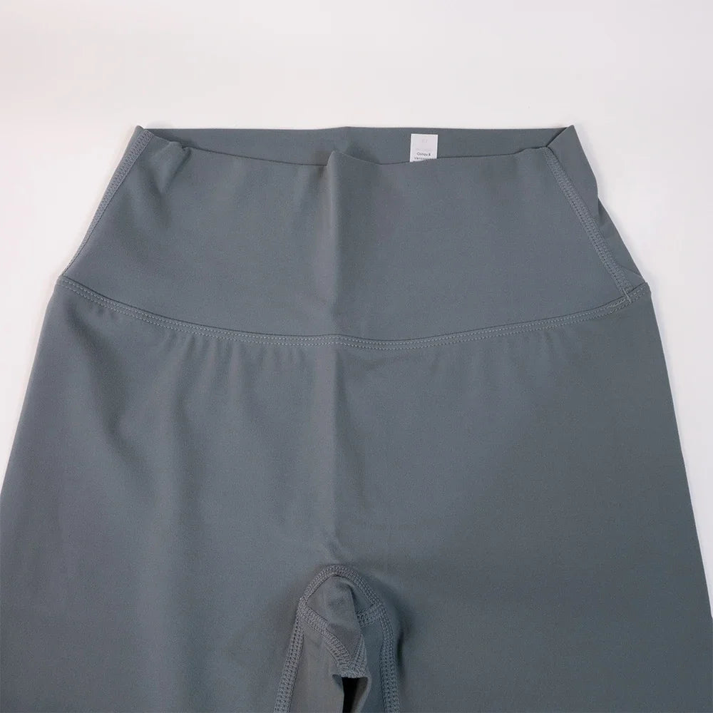 2026 Yoga clothes with high elasticity, no awkward lines, cropped pants, quick drying, women's hip lifting, tight pants