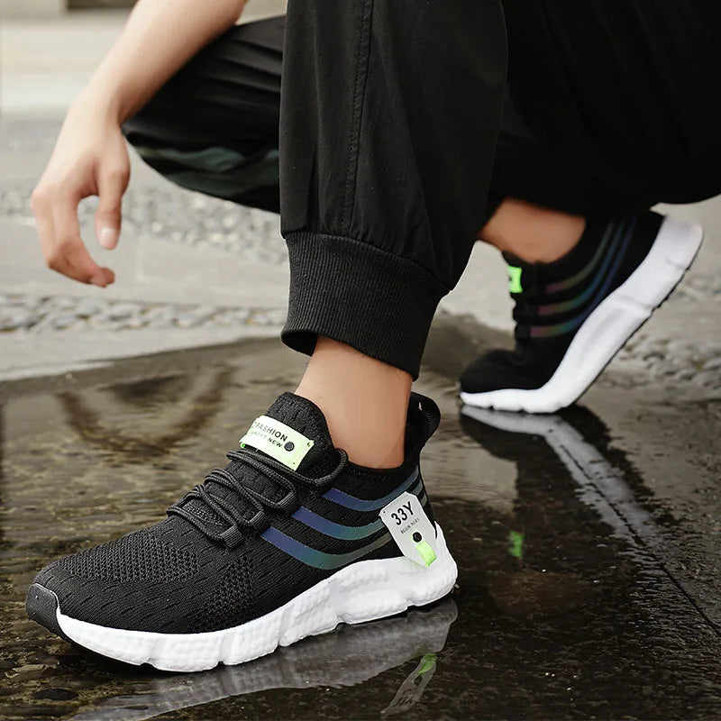 Lightweight Breathable Mesh Sports Sneakers