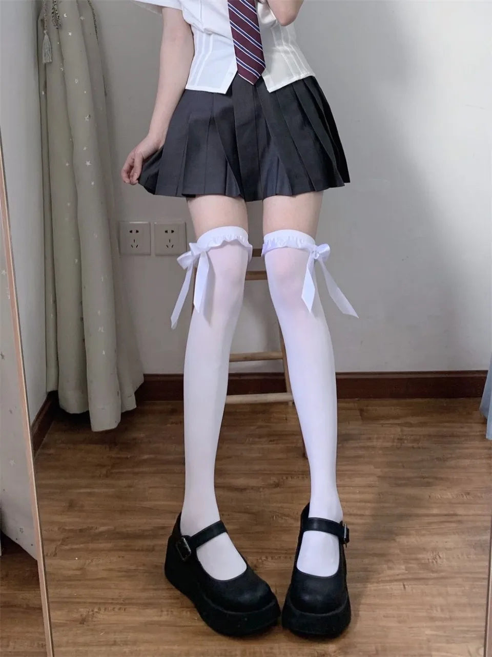 Lace Ribbon Knee High Socks