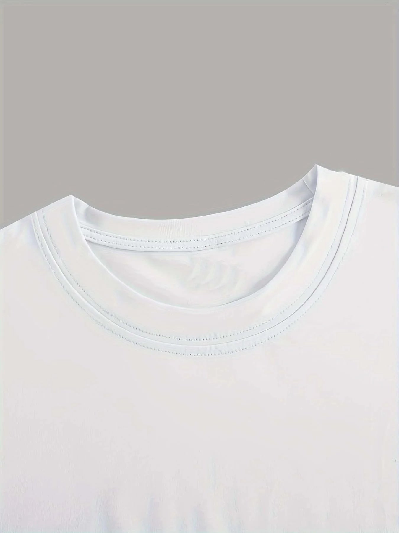 Front and back short-sleeved t-shirts, with logo - Trendy summer and spring women's printed t-shirts. Your best choice