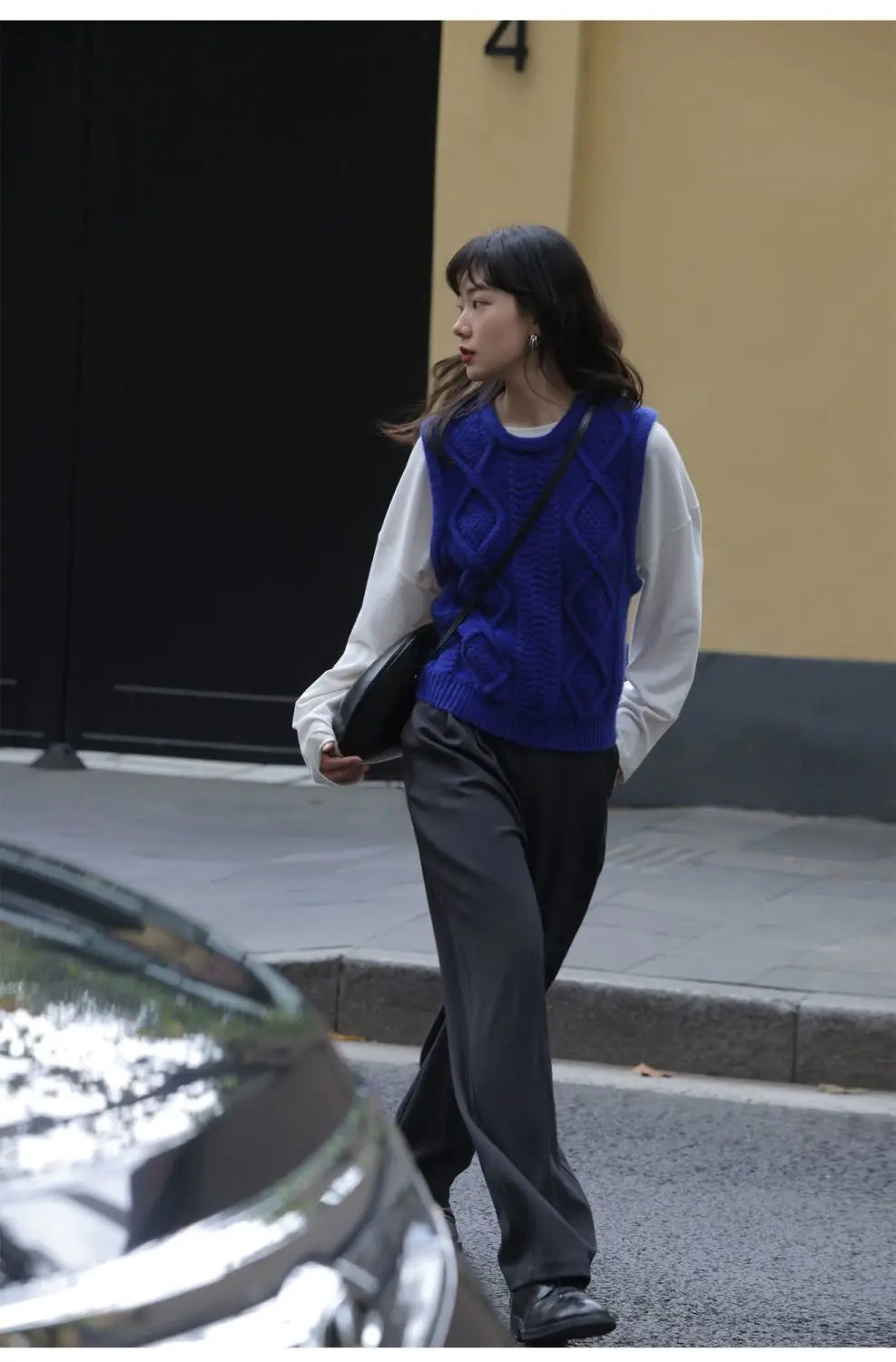 Minimal Knit Sweater Vest Women