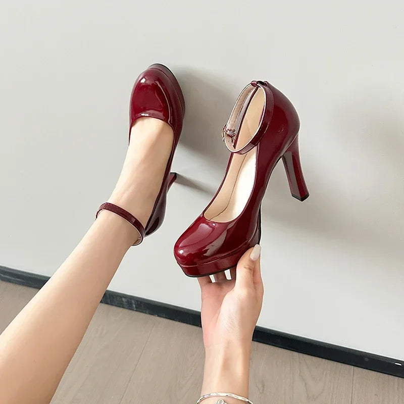 Thick-sole waterproof platform high heels model show sexy black patent leather dress fashionable ultra-high heels summer large