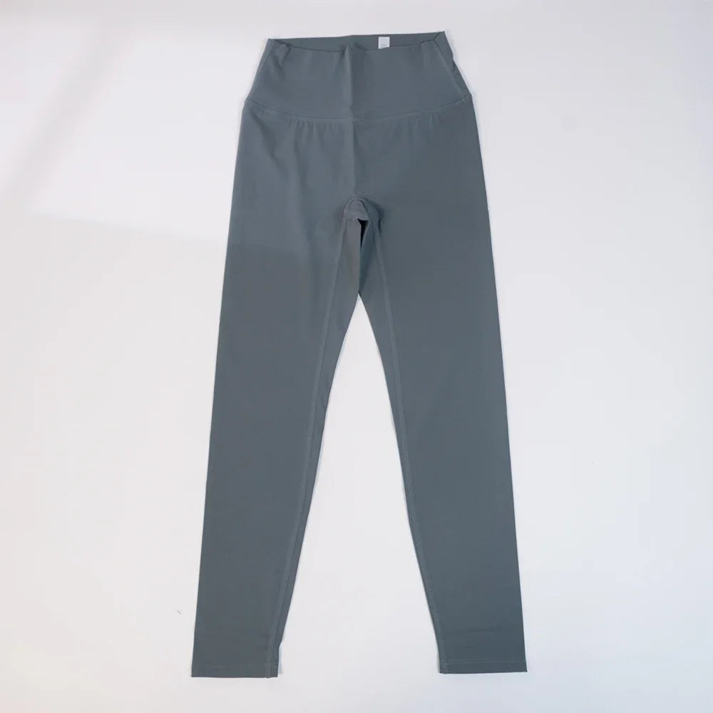 2026 Yoga clothes with high elasticity, no awkward lines, cropped pants, quick drying, women's hip lifting, tight pants