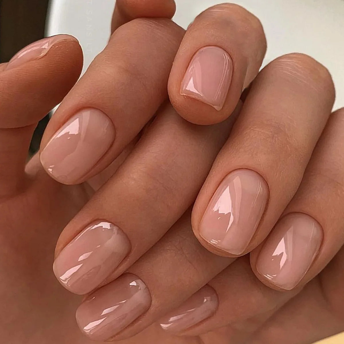 24Pcs/Set Wearable False Nails for Girls Women Removable Solid Color Short Fake Nails Art Finished Simple White Press on Nail