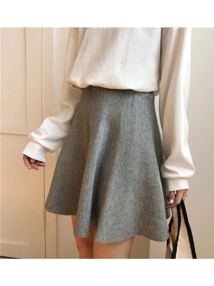 Knitted High Waist Pleated Skirt