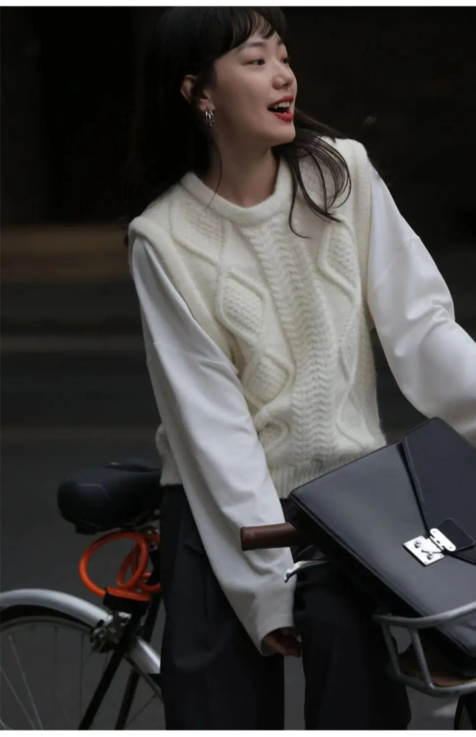 Minimal Knit Sweater Vest Women