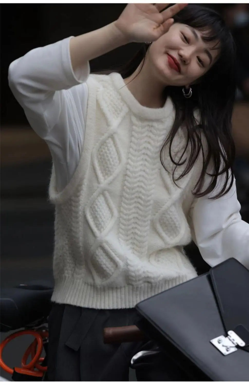 Minimal Knit Sweater Vest Women