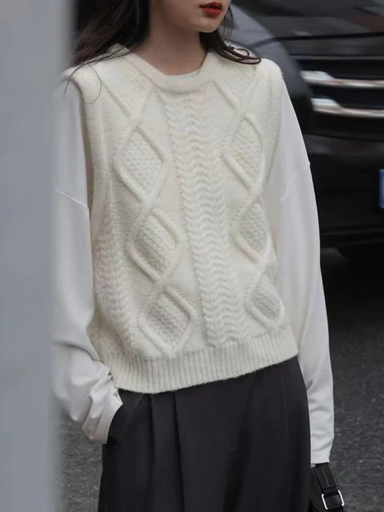 Minimal Knit Sweater Vest Women