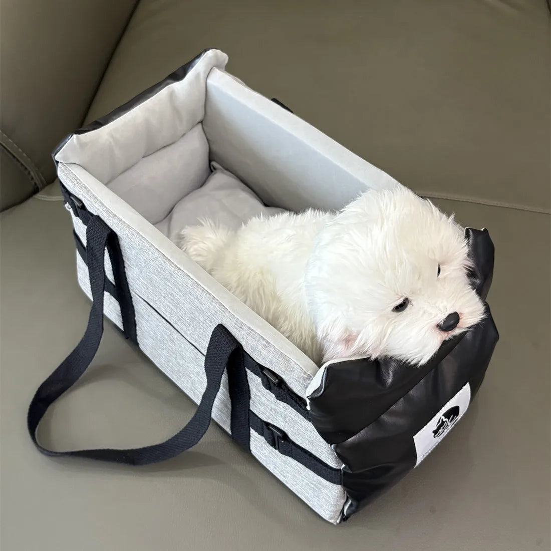 Portable Car Safety Pet Seat for Small Dogs Cat Travel Central Control Cat DogBed Transport Dog Carrier Protector Dog Bags
