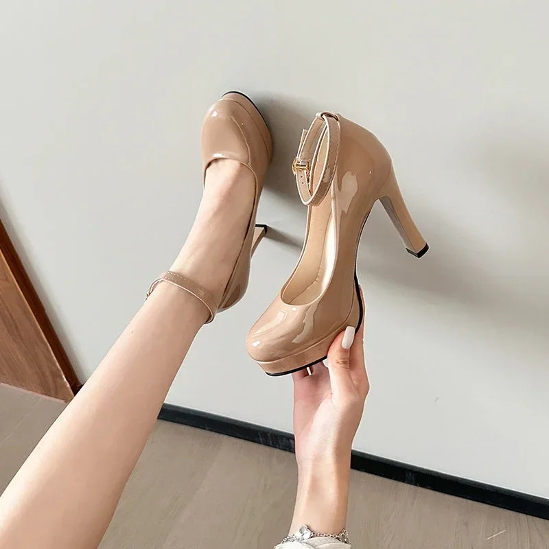 Thick-sole waterproof platform high heels model show sexy black patent leather dress fashionable ultra-high heels summer large