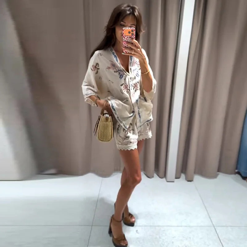 Casual Print Top Shorts Women Set Holidays V-neck Long Flare Sleeve Blouse Wide Leg Short Pants 2026 Summer Autumn Lady Outfit