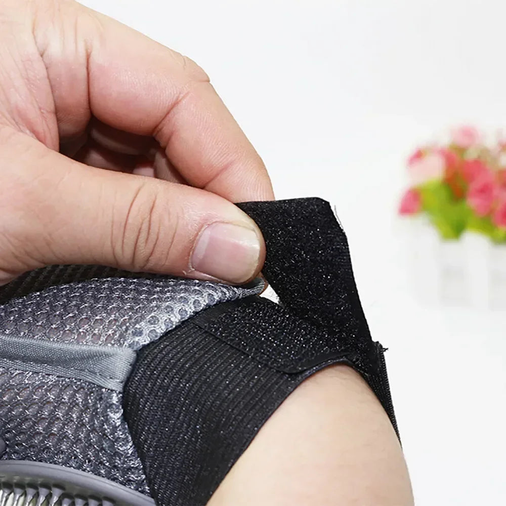TPR Metal Needle Deshedding Glove