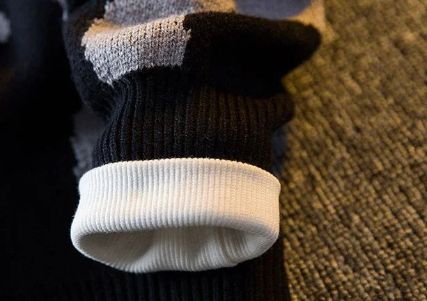 Graphic Knit Crew Pullover Sweater