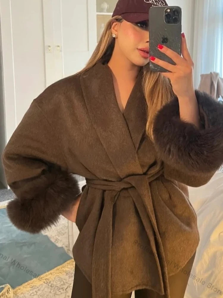 Women's Wool Coat with Fur Cuffs Minimalist Soft Wool High Fashion Belted Winter Fur Trim Coat Old Money Style Natural Fur Coat