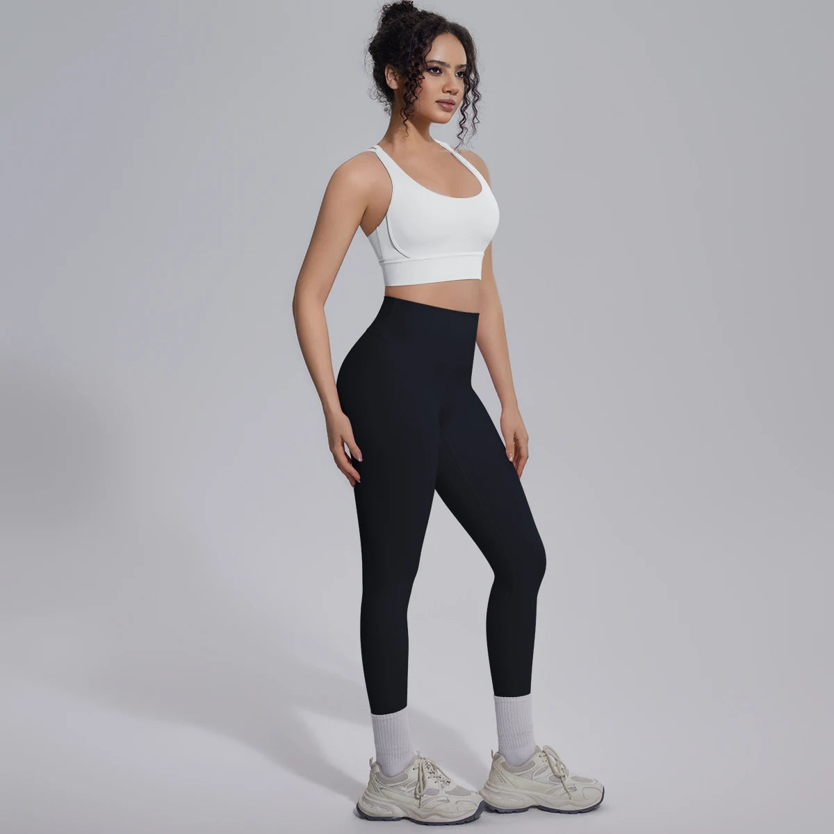 New Yoga Set for Woman Summer Gym Sports Running Bra Top Breathable Peach Buttocks Women Leggings Solid Color Yoga Set