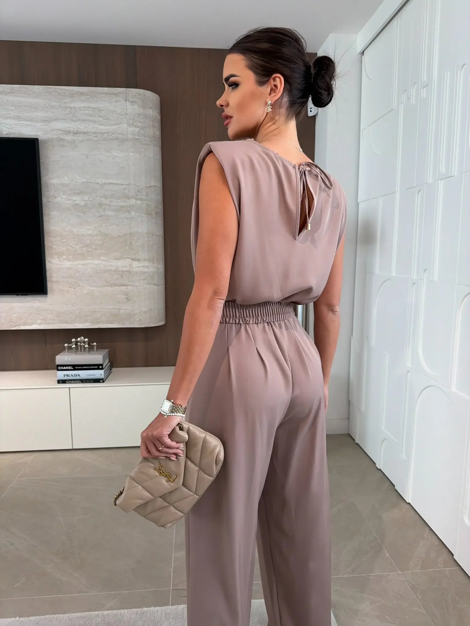 Women's Jumpsuits Solid Color Sleeveless Round Neck Casual Loose Women's Jumpsuit Summer Fashion Straight Tube Female Playsuits