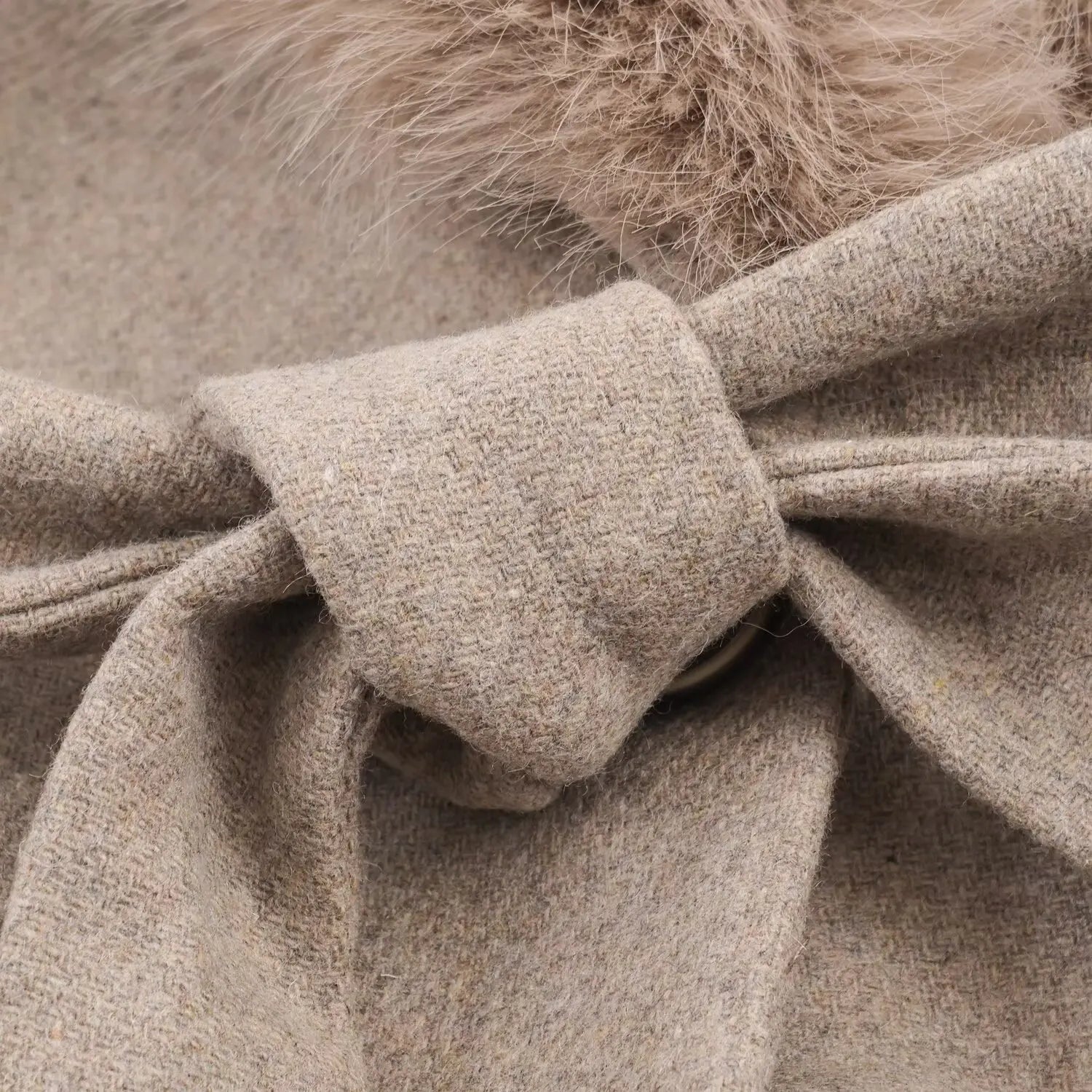 Elegant Belted Fur Collar Overcoat