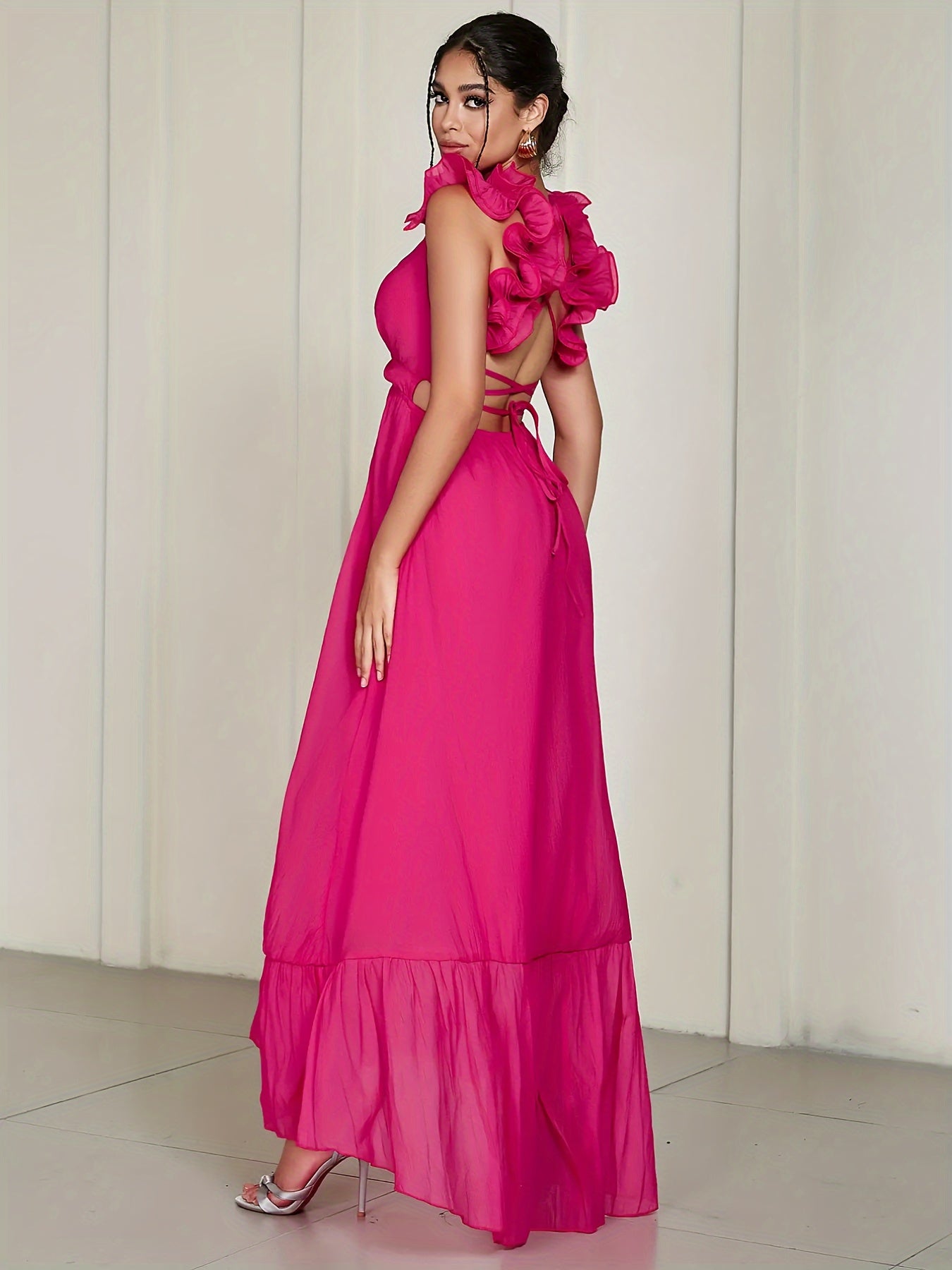 Contrast Mesh V-Neck Wedding Dress